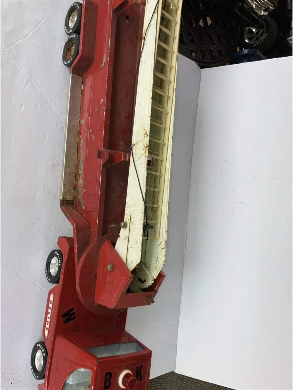 Vintage 1970’s Nyline Aerial Hook-n-ladder Metal Fire truck 30.5 Inch 2 Cabs
